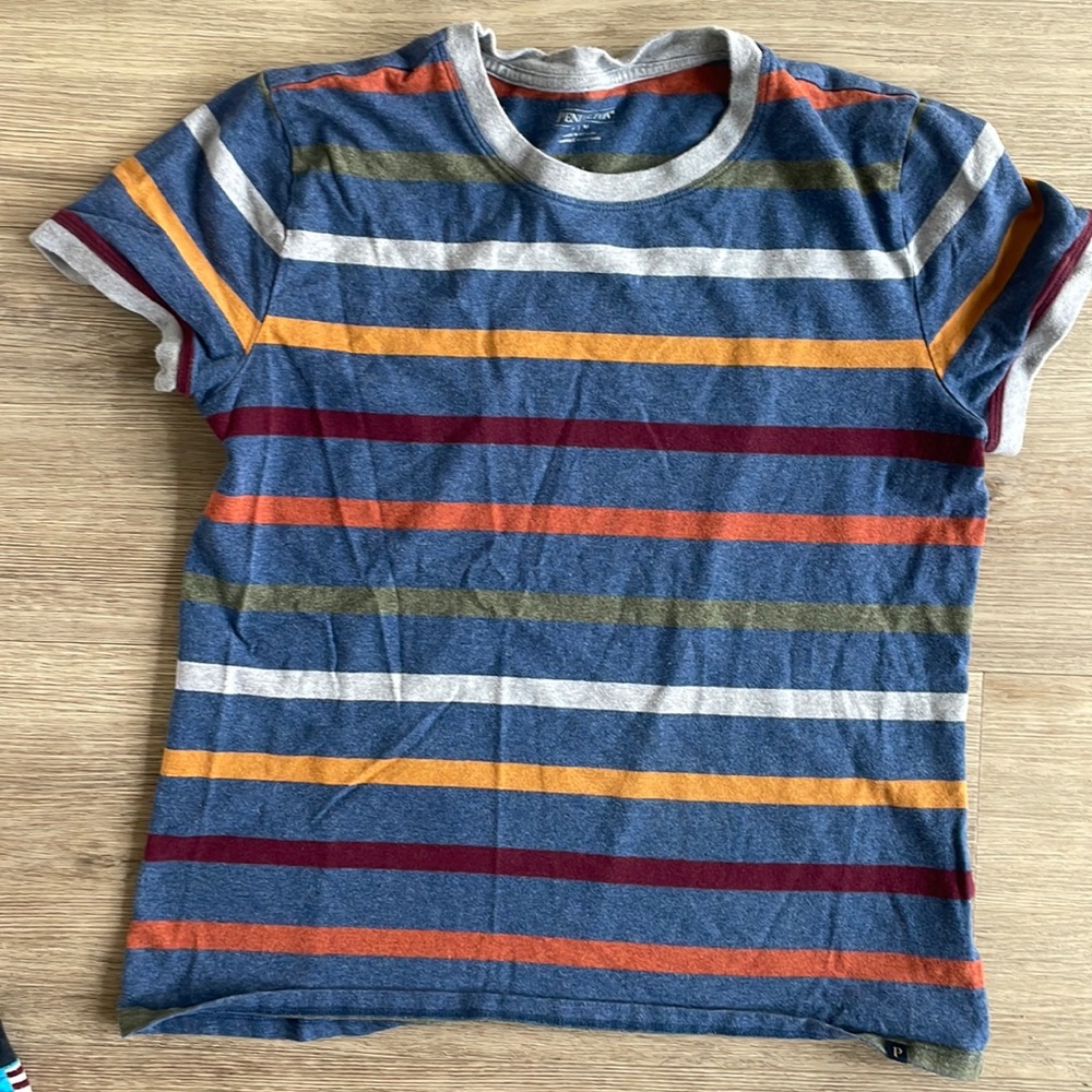 Pendleton womens shirt.  Size medium.  Fits like a small medium in my opinion.